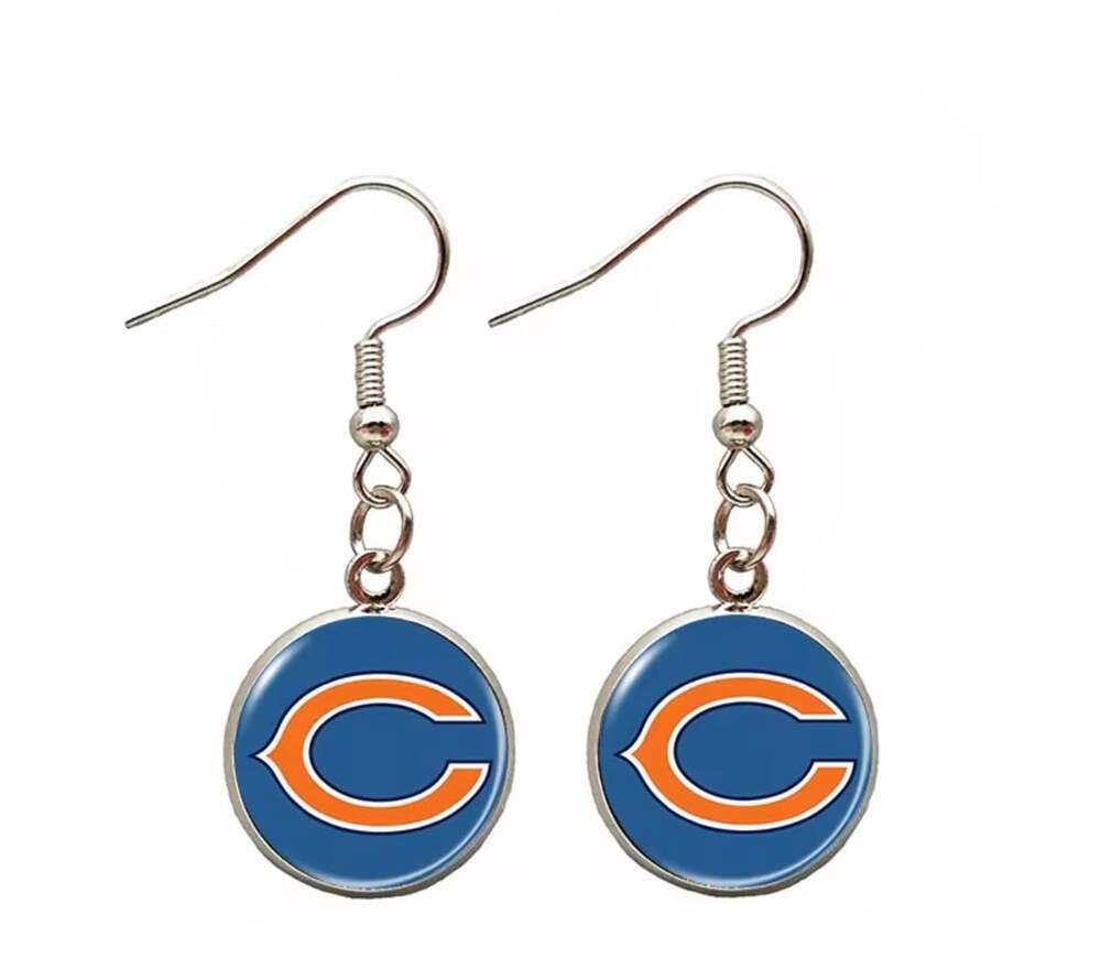 Chicago Bears NFL Fan Jewelry Set with Beaded Leather Bracelet and Logo Earrings - Picture 2 of 3